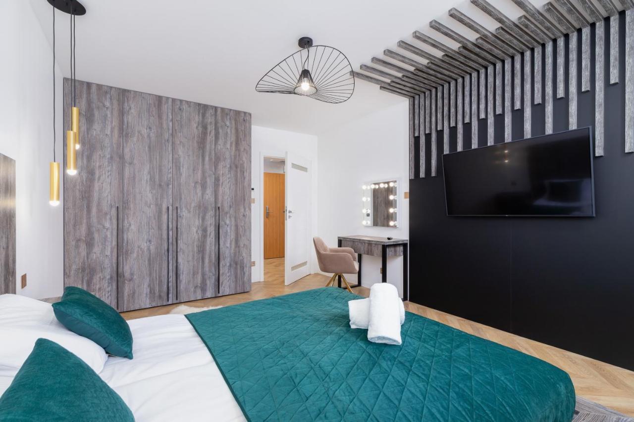 Premium Salwatorianska Mountain View By Renters Prestige Apartmán *