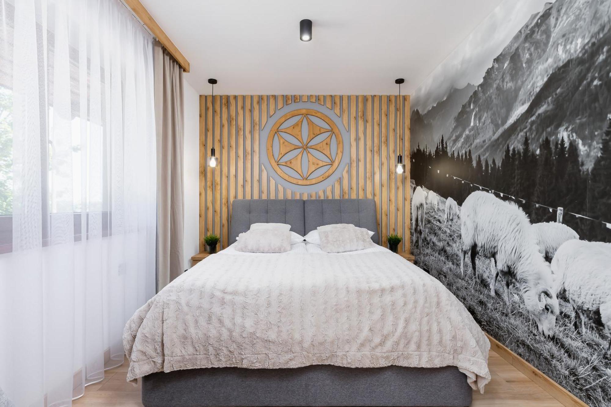 Apartment Premium Salwatorianska Mountain View By Renters Prestige